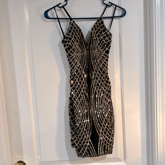 Windsor | Dresses | Windsor Black And Gold Sequenced Mini Dress Strappy |  Poshmark